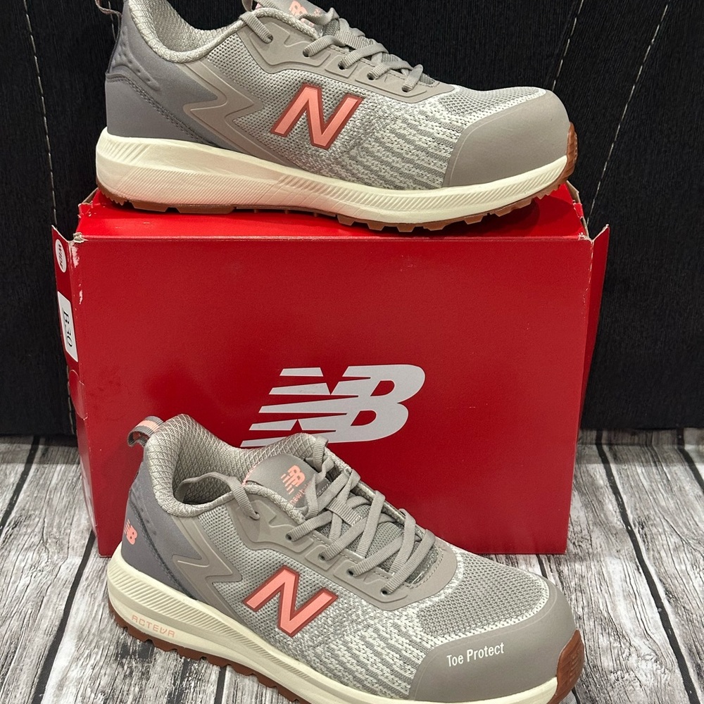 New Balance Women’s Speedware Composite Toe Industrial Shoe Beige Sz 8 D Wide